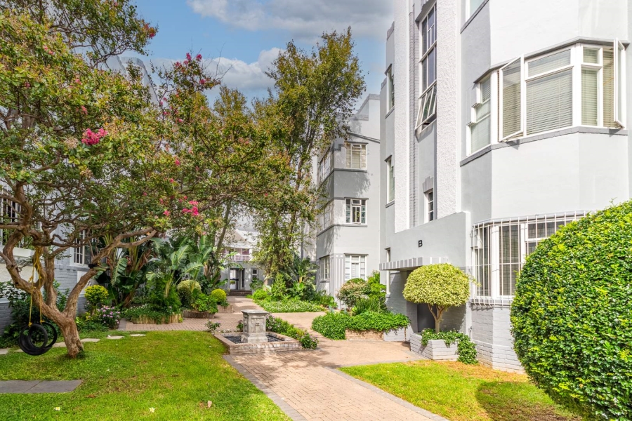 To Let 2 Bedroom Property for Rent in Gardens Western Cape